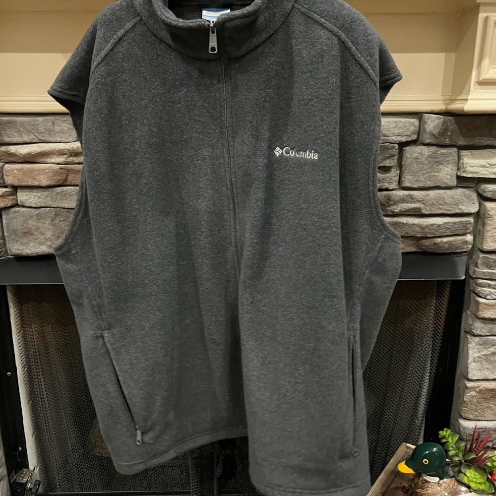 Columbia Charcoal Fleece Vest